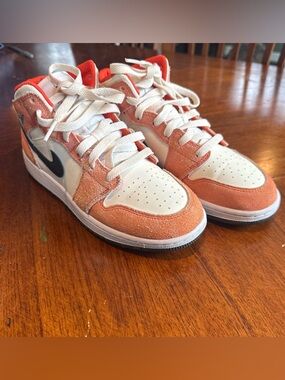 Nike Low-Top Sneakers in White and Orange Suede